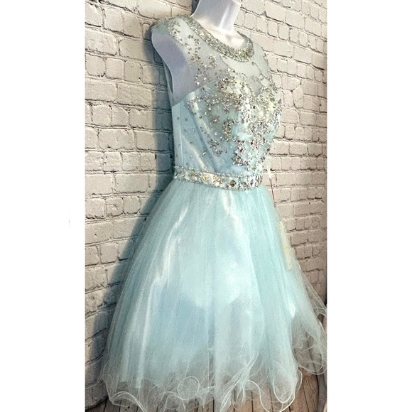 NWT Blue Beaded Illusion Tulle Prom / Formal / Cocktail Dress- Sz 6 - Picture 9 of 15
